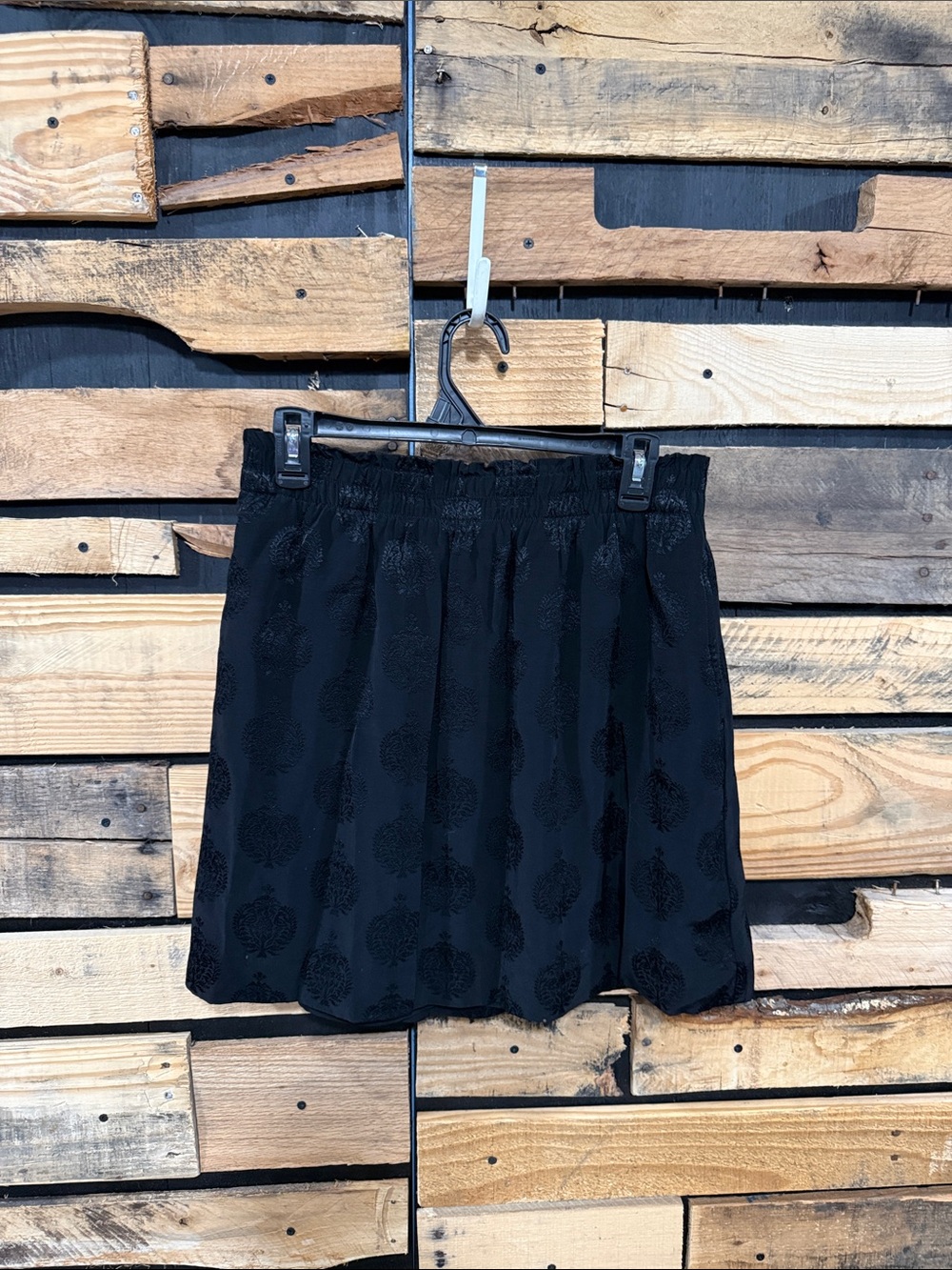 Loft Skirt Womens Small Black Floral Pattern Front Pockets‎ Rayon Mini Pull On